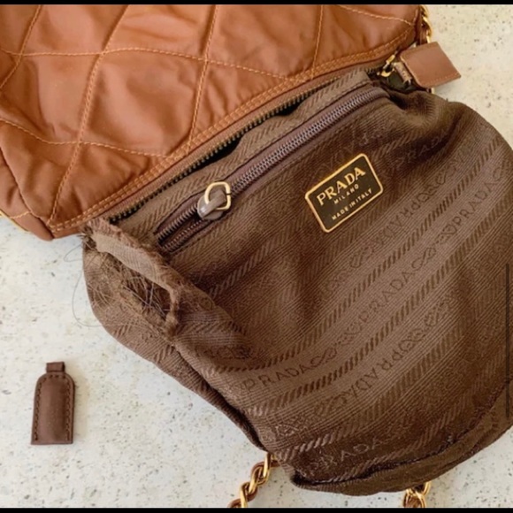Prada vintage bag with Chain - Picture 10 of 10